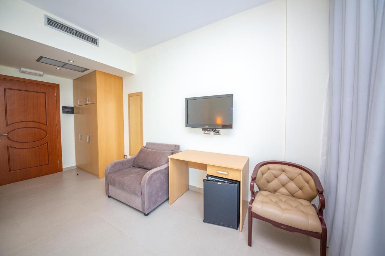 Hotel Borshi Ngoại thất bức ảnh