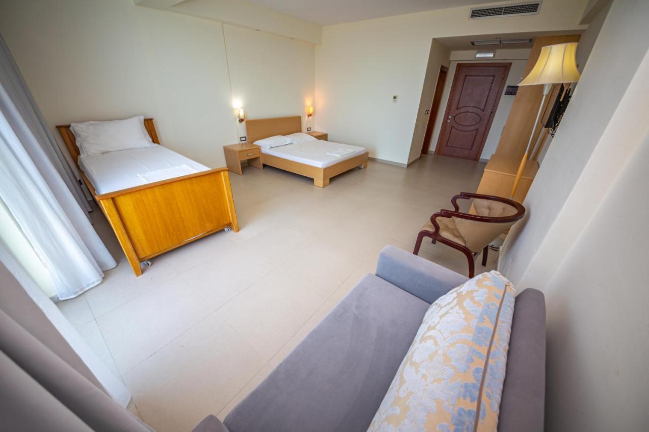 Hotel Borshi Ngoại thất bức ảnh