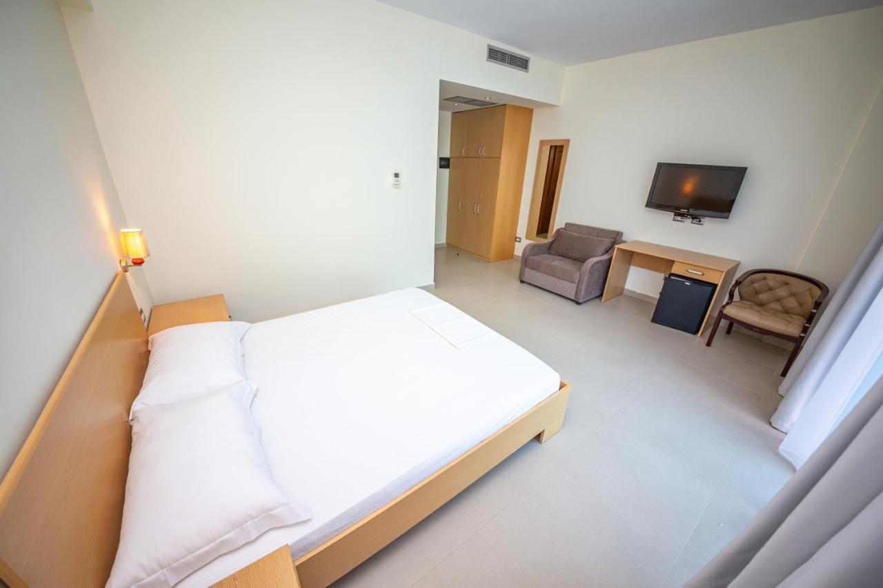 Hotel Borshi Ngoại thất bức ảnh