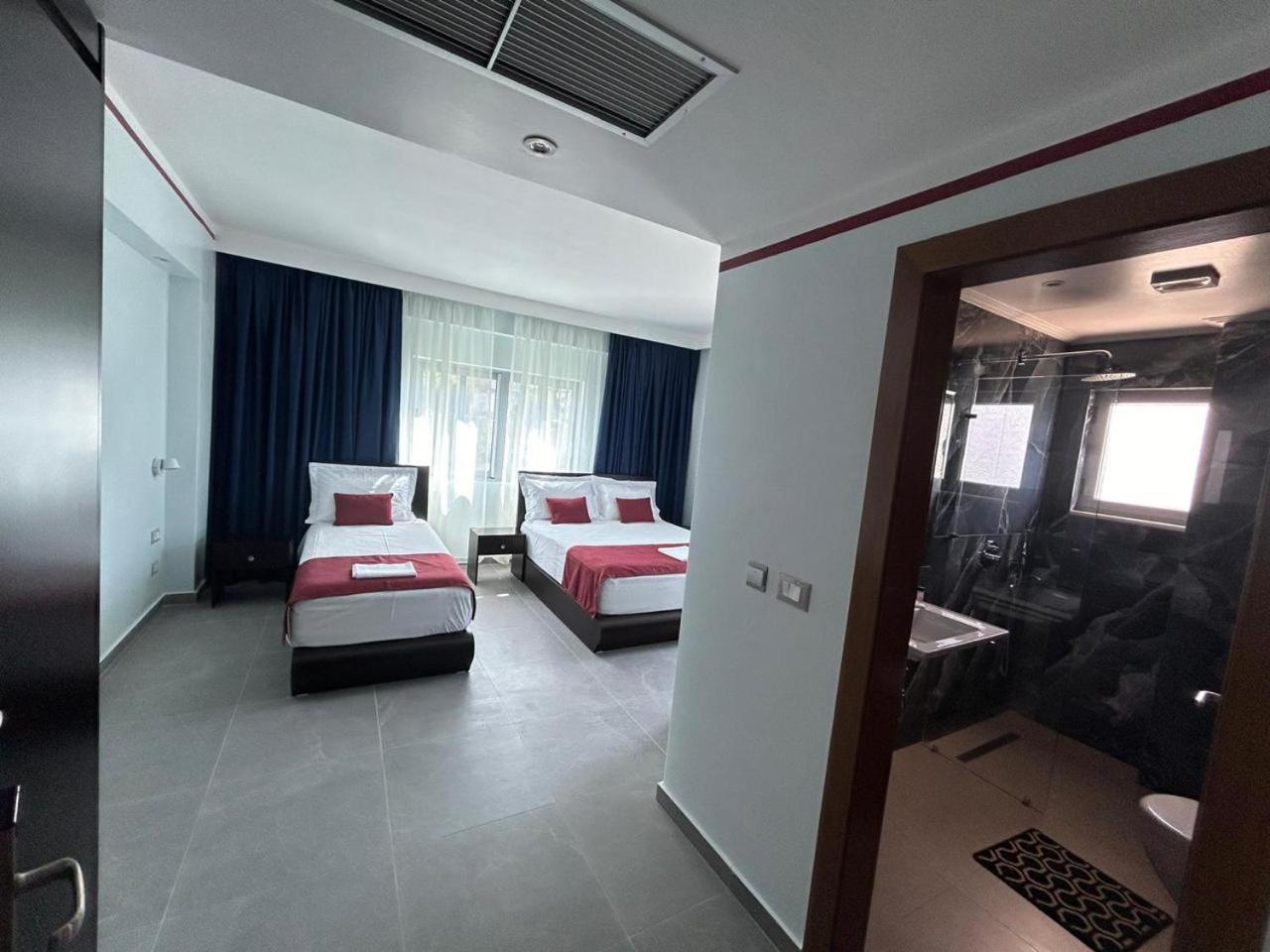 Hotel Borshi Ngoại thất bức ảnh