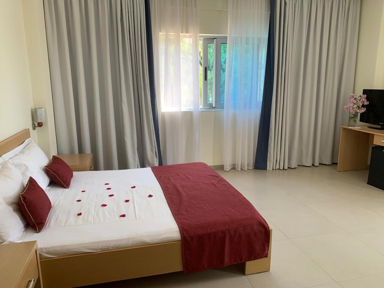 Hotel Borshi Ngoại thất bức ảnh